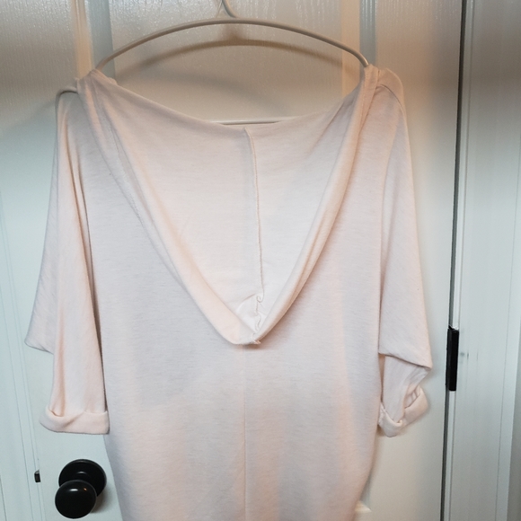 Hooded tunic - Picture 2 of 2